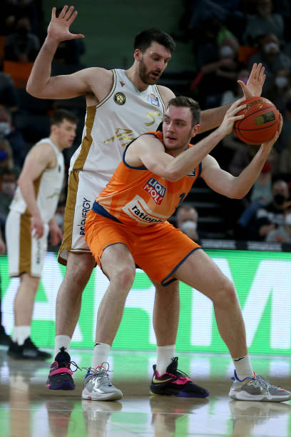 成固定读者 成固定读者