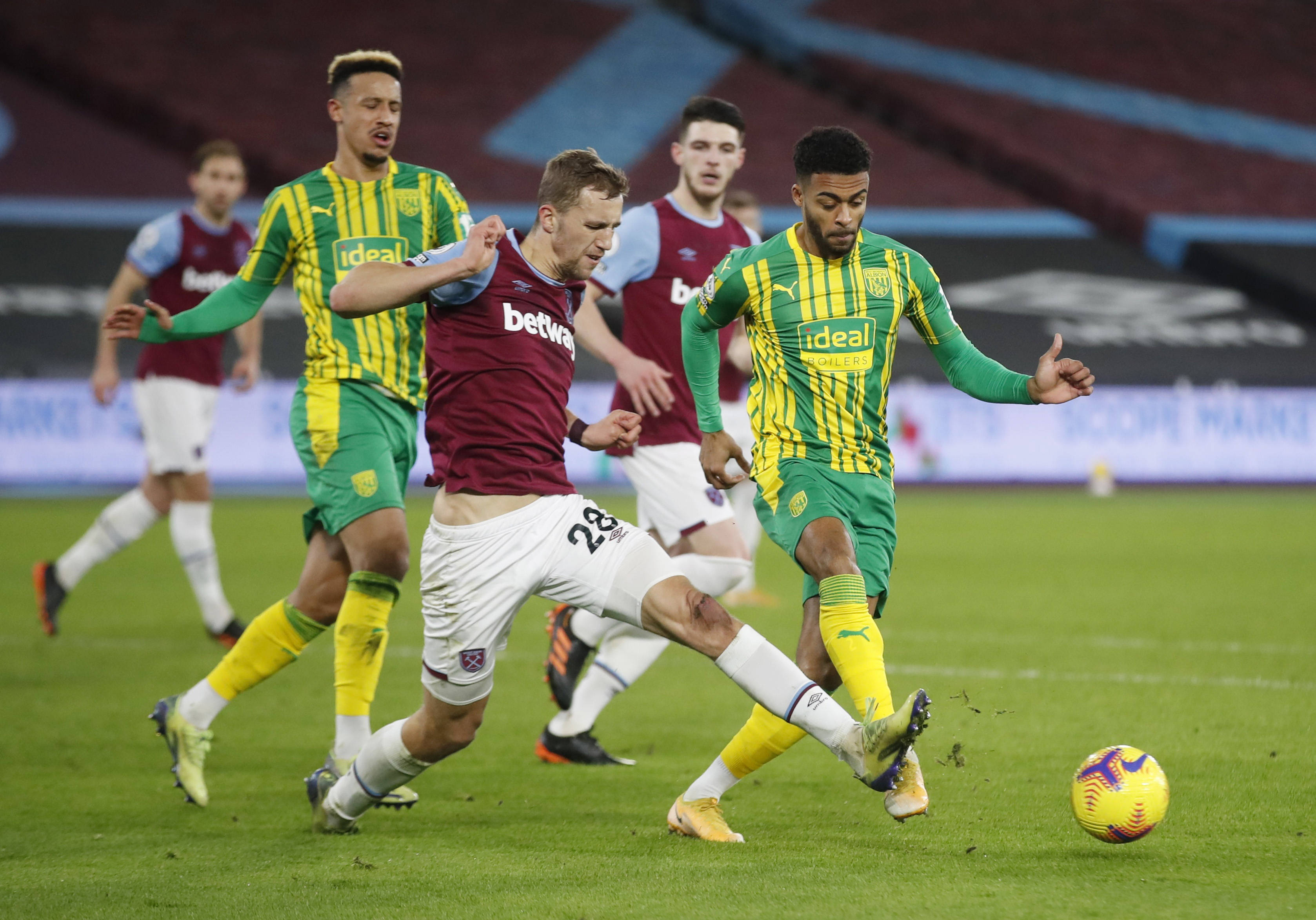 繁更换球员 繁更换球员