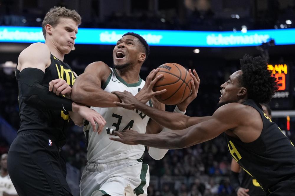 国青少年足 国青少年足