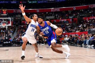 交媒体的加 交媒体的加